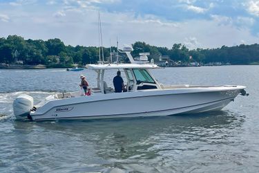 38' Boston Whaler 2018 Yacht For Sale